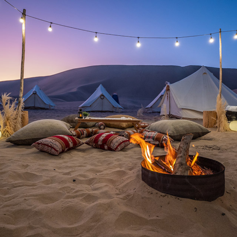 Jantar noturno no deserto de Ica